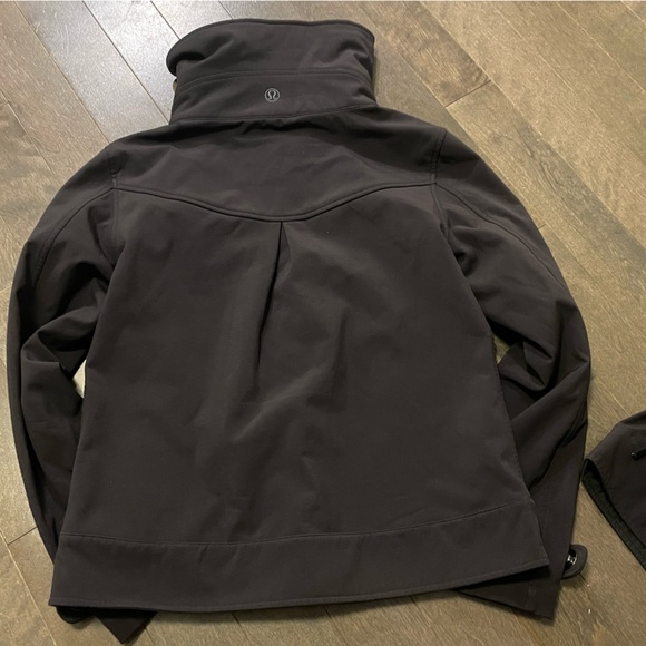 Lululemon Audrey jacket - Picture 2 of 2
